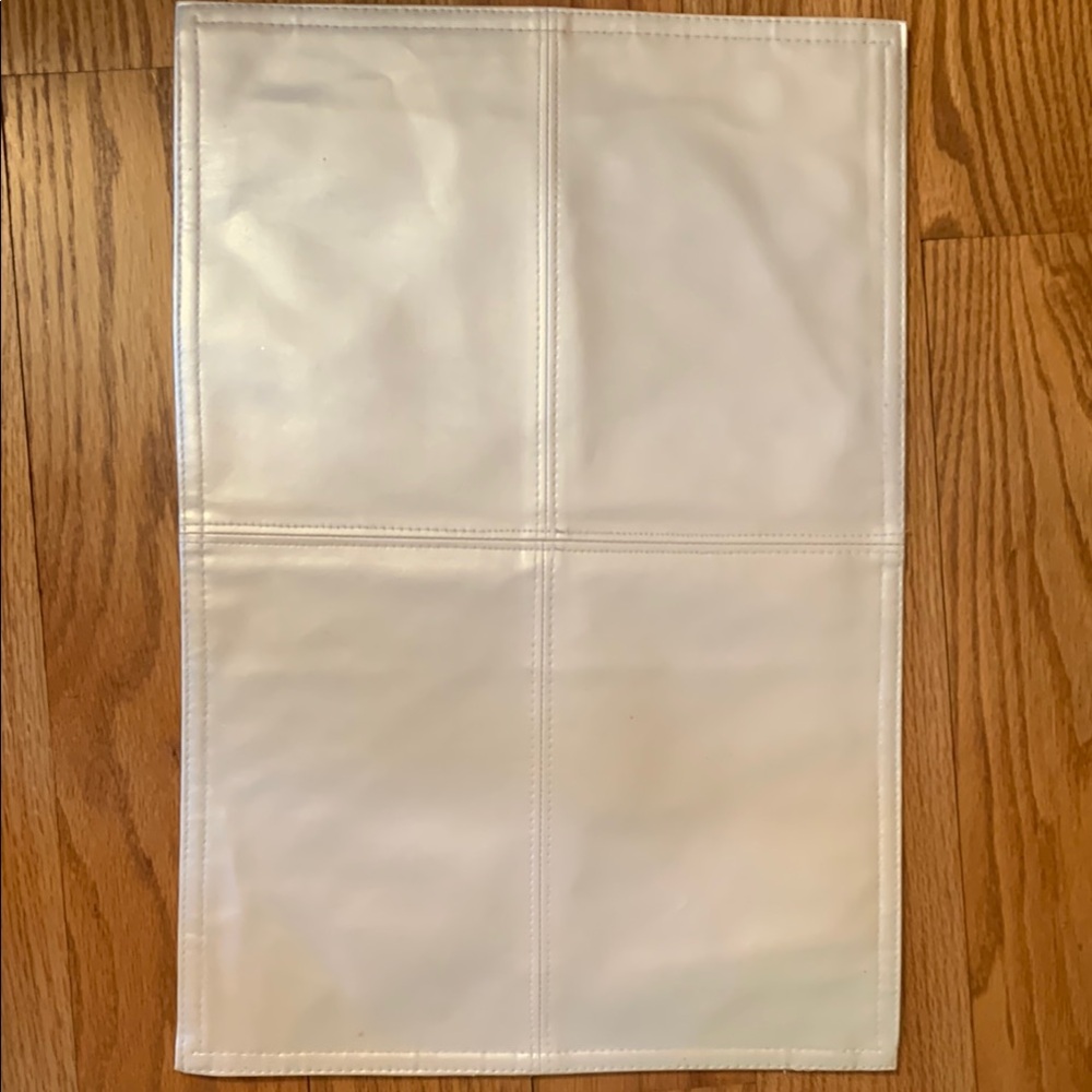 Pier 1 Cream Dining Table Linen